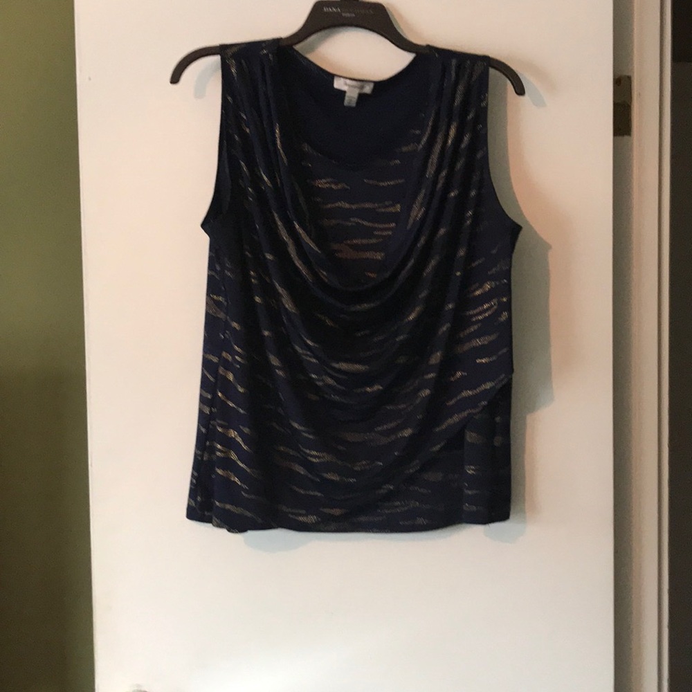 Like new drape neck tank. 2x